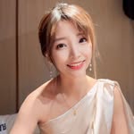 ♡李小雨♡ 主持後台的廢文生活's profile picture